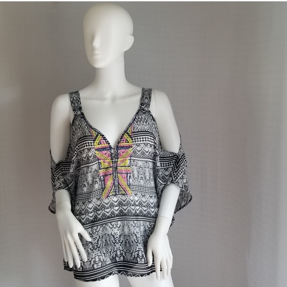 Jessica Simpson Cold-Shoulder Aztec Print Embroidered Top - Picture 3 of 12